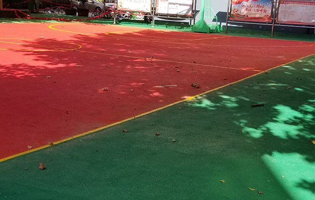 運動場塑膠地坪